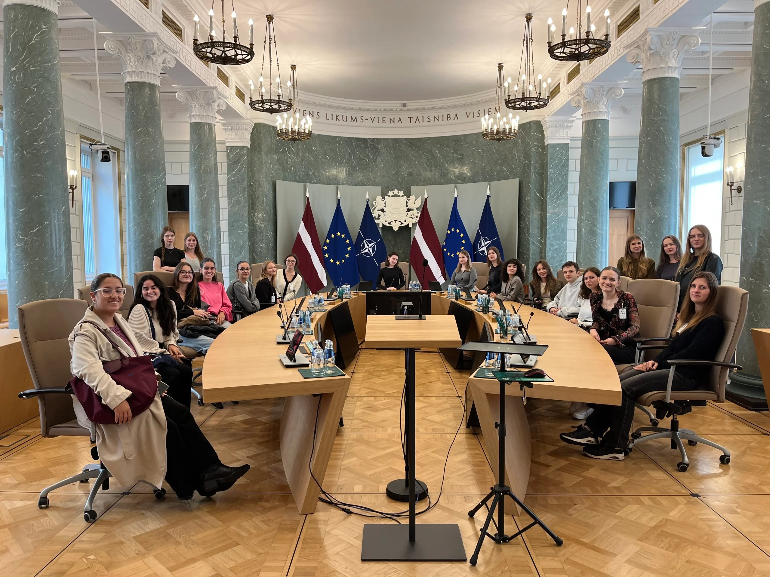 RISEBA studenti viesojas Ministru kabinetā un Kultūras ministrijā