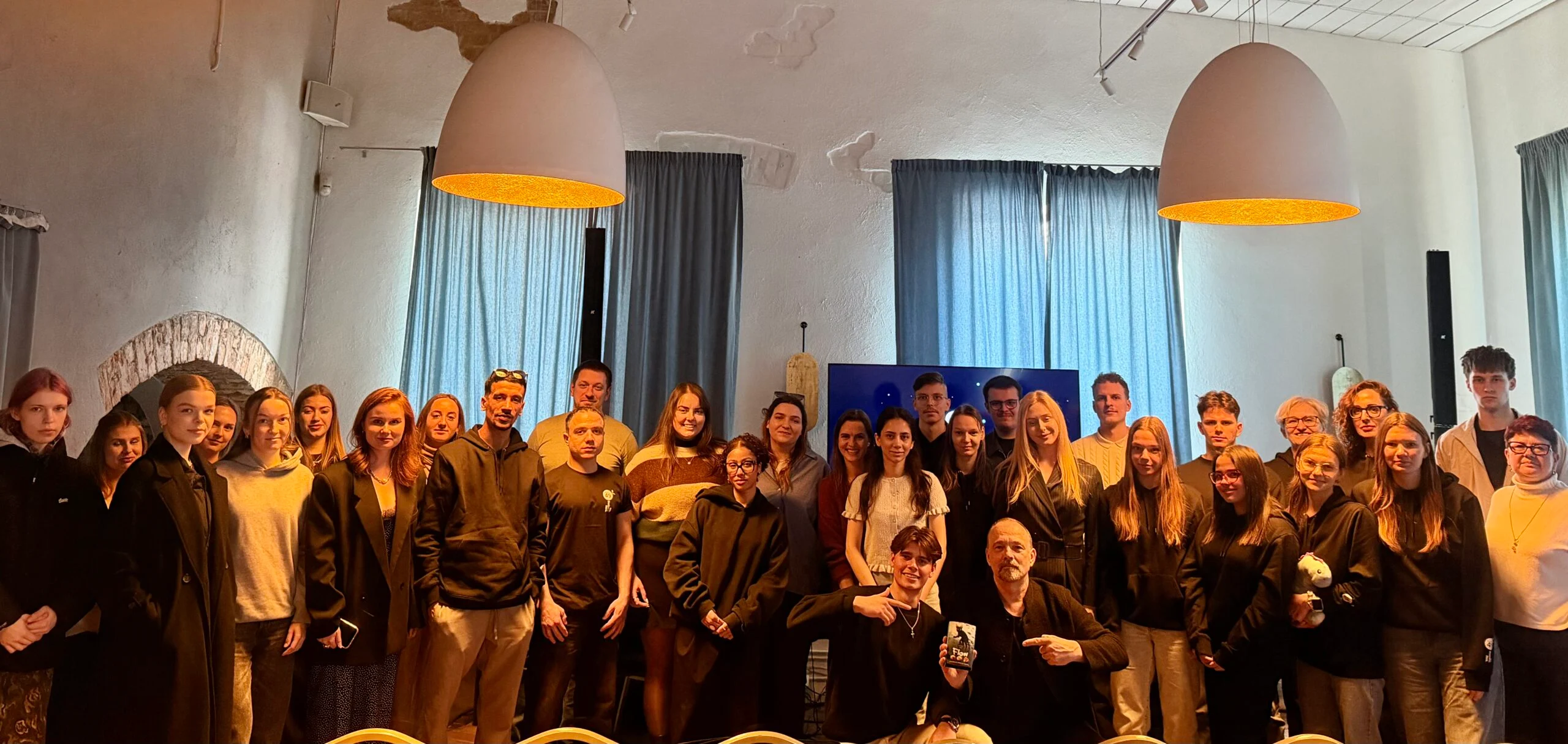 RISEBA pulcē starptautiskus studentus intensīvā Erasmus+ programmā par reklāmas psiholoģiju