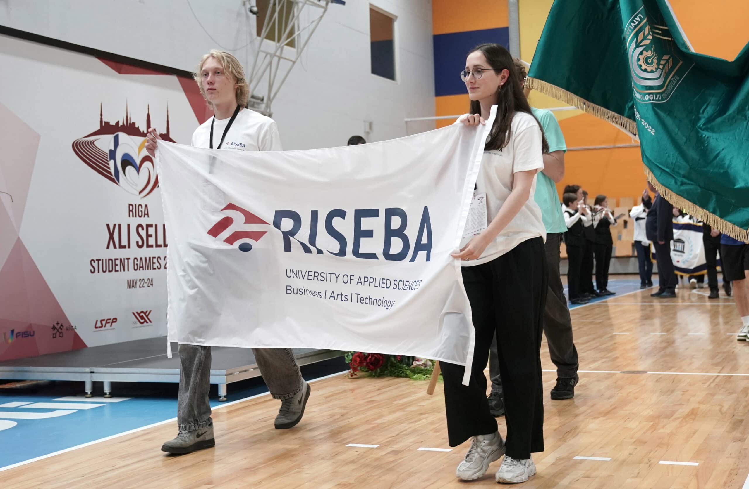 RISEBA studenti ar panākumiem startē SELL Studentu spēlēs